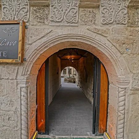 Tribal Cave Otel