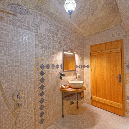 Otel Tribal Cave 3*